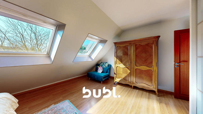 Maison - 302 m² - 12 pièces