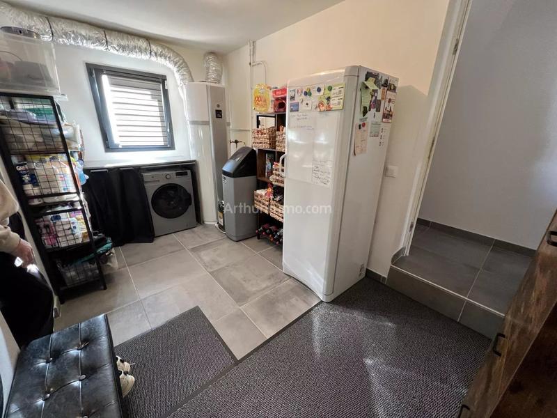 Maison - 213 m² - 7 pièces