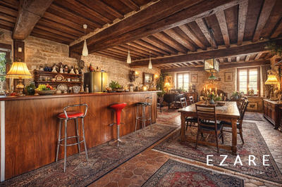 Maison - 235 m² - 7 pièces