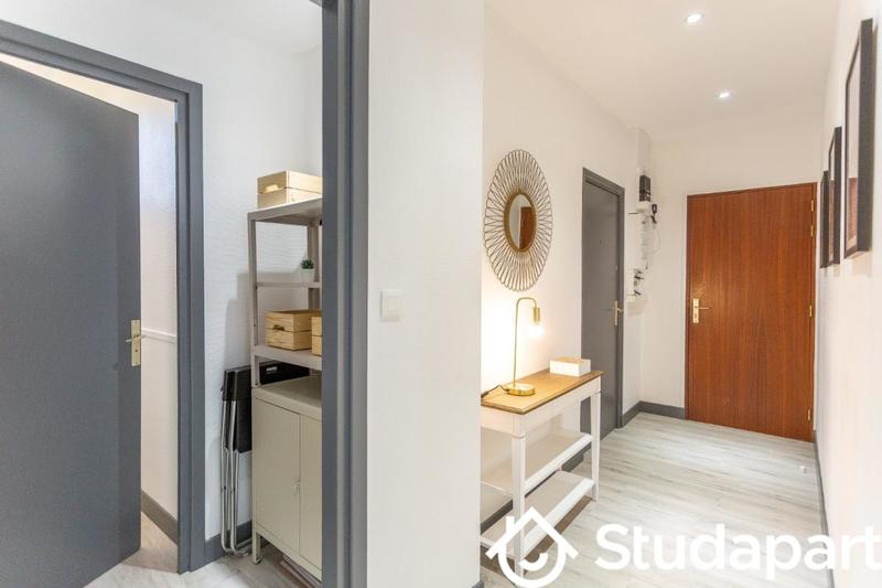 Chambre - 9 m² - 1 pièce