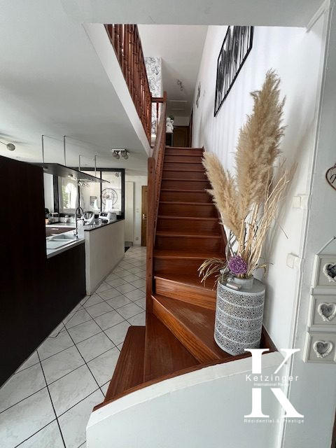 Maison - 147 m² - 6 pièces