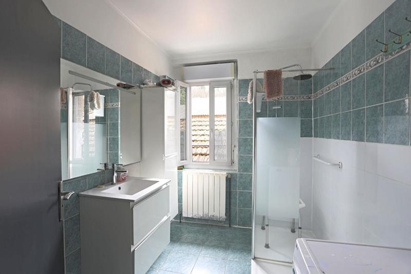 Maison - 250 m² - 10 pièces