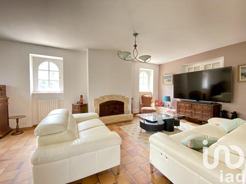 Maison - 220 m² - 6 pièces