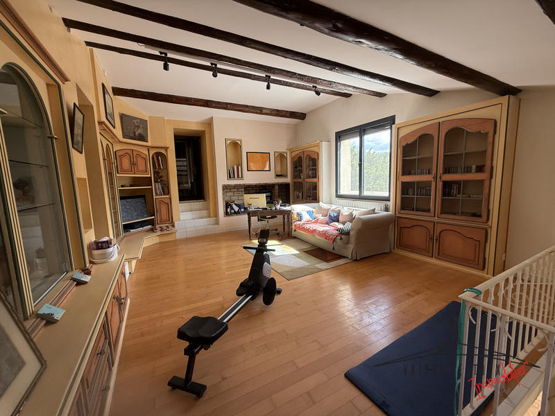 Maison - 336 m² - 12 pièces