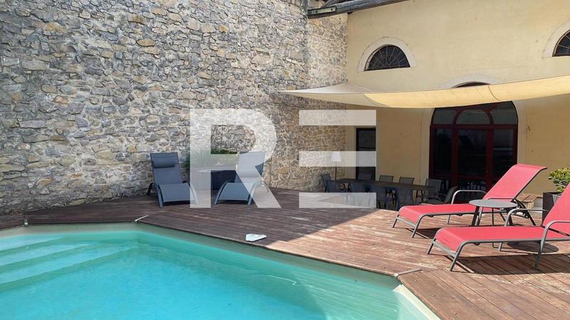 Maison - 166 m² - 6 pièces