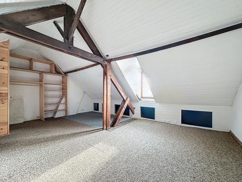 Maison - 94 m² - 5 pièces