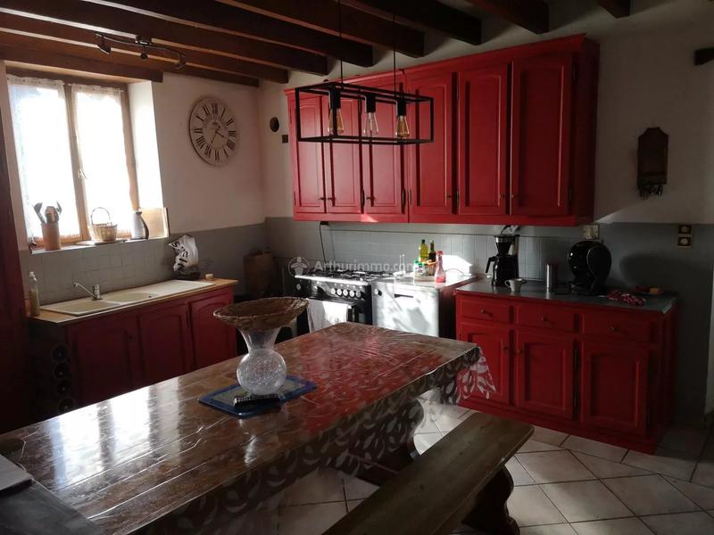 Maison - 220 m² - 9 pièces