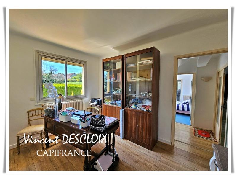 Maison - 186 m² - 8 pièces