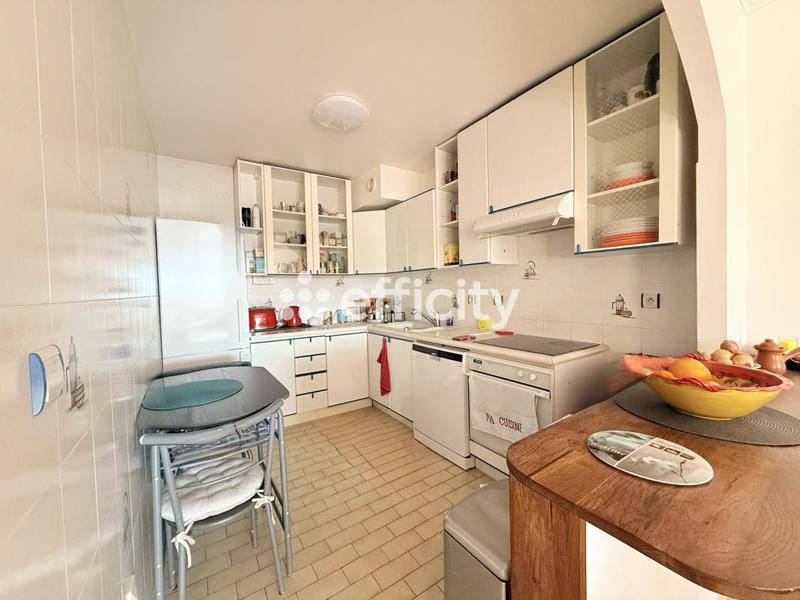 Appartement ancien - 74 m² - 3 pièces