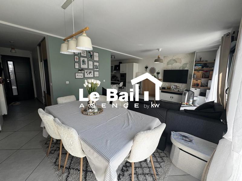 Maison - 102 m² - 5 pièces