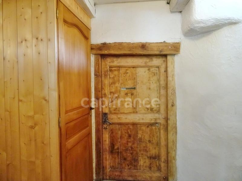 Maison en pierre - 274 m² - 8 pièces