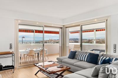 Appartement - 90 m² - 4 pièces