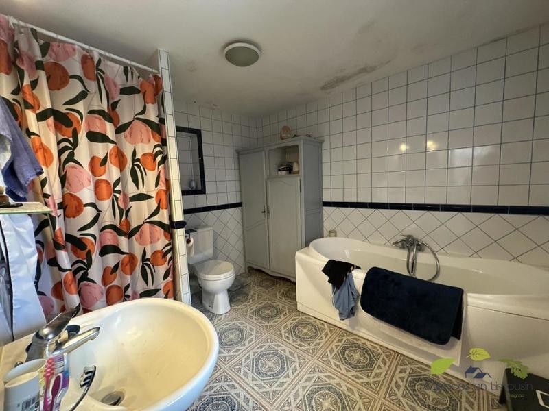 Maison - 225 m² - 8 pièces