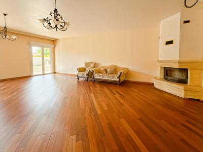 Maison - 288 m² - 6 pièces