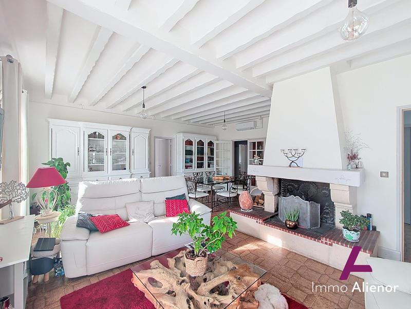 Maison traditionnelle - 160 m² - 6 pièces