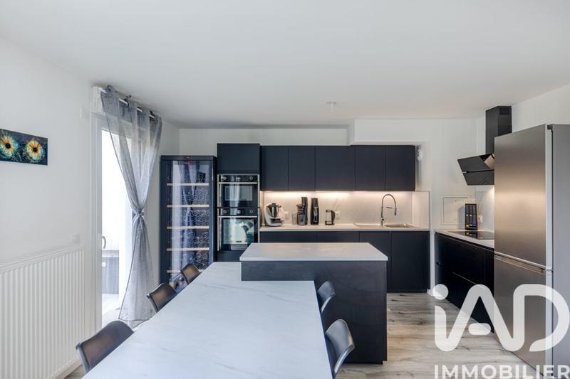 Appartement - 90 m² - 4 pièces