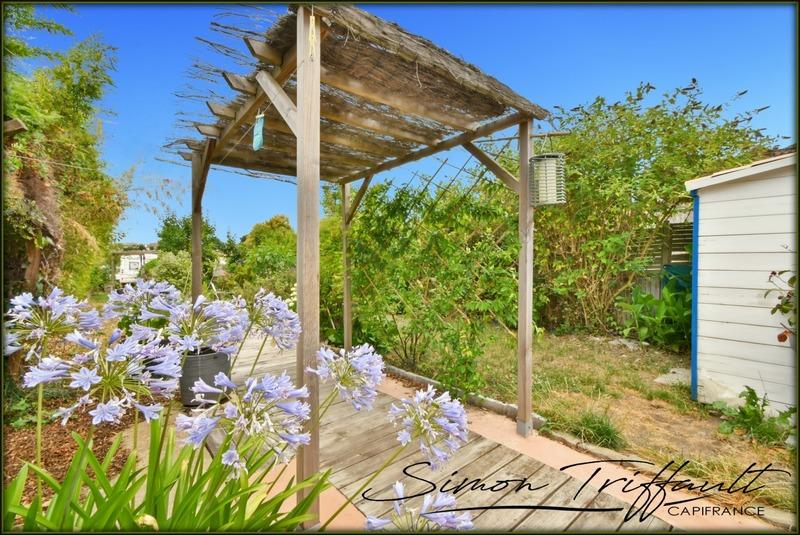 Maison de village - 279 m² - 10 pièces