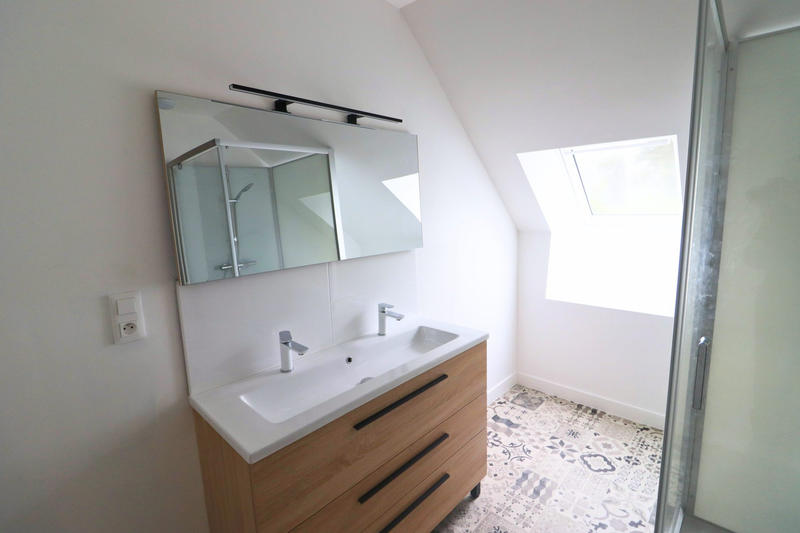 Maison traditionnelle - 152 m² - 6 pièces