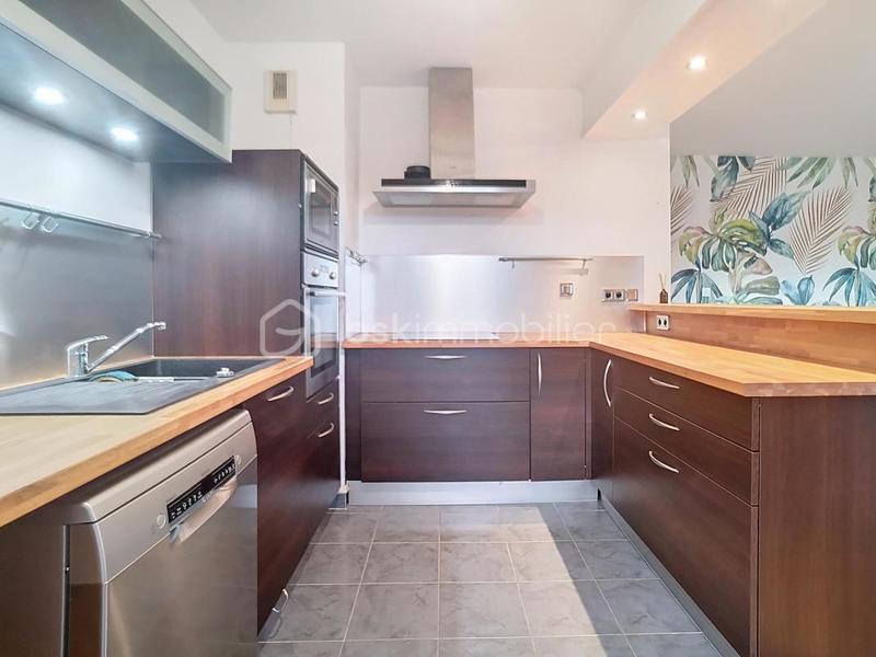 Appartement - 65 m² - 3 pièces