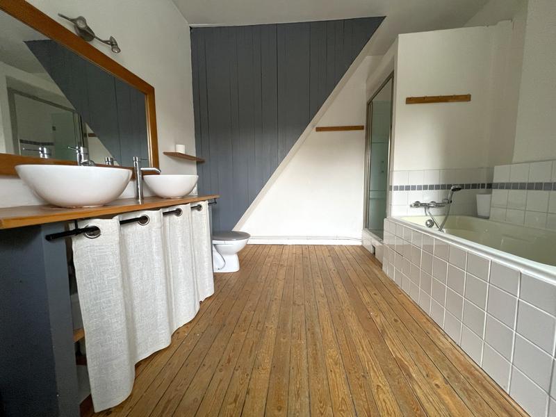 Maison - 102 m² - 4 pièces