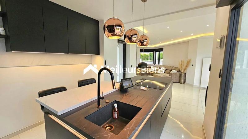 Maison d'architecte - 110 m² - 4 pièces