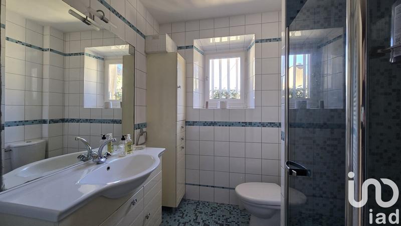 Maison - 223 m² - 7 pièces