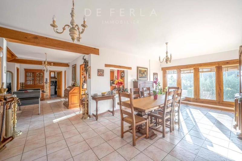 Villa - 357 m² - 7 pièces