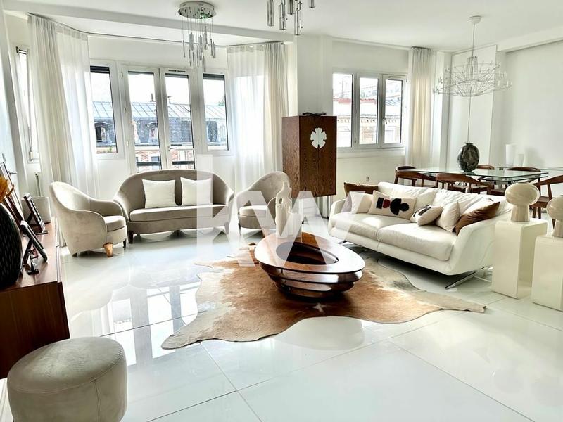 Appartement - 99 m² - 4 pièces