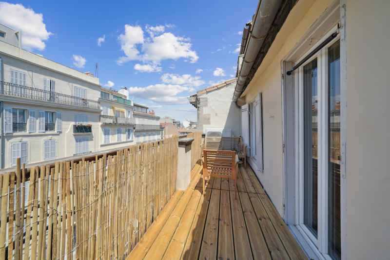 Immeuble - 340 m² - 14 pièces