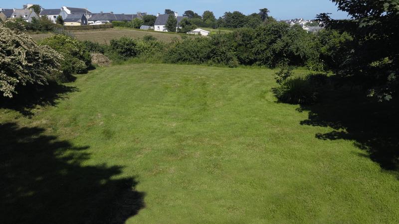 Terrain constructible - 1 000 m²