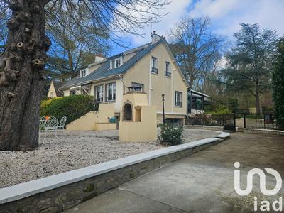 Maison - 180 m² - 7 pièces