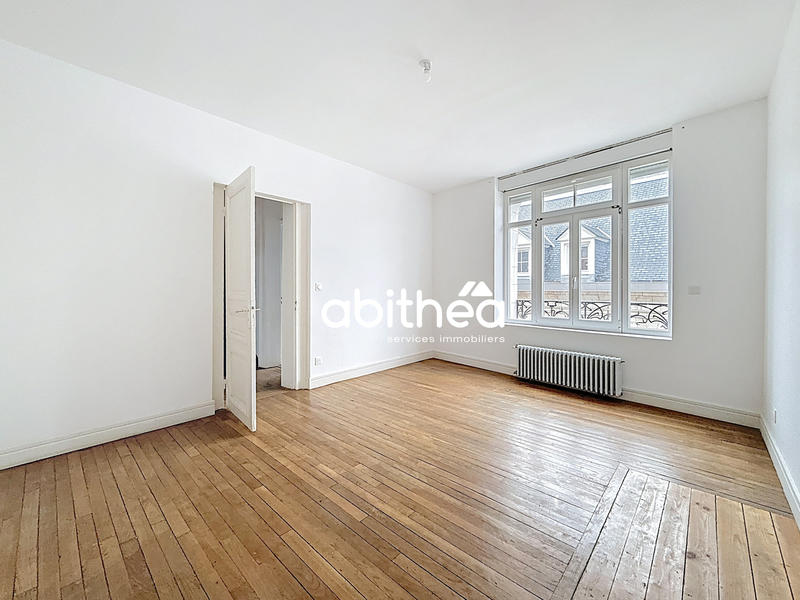 Maison - 280 m² - 11 pièces