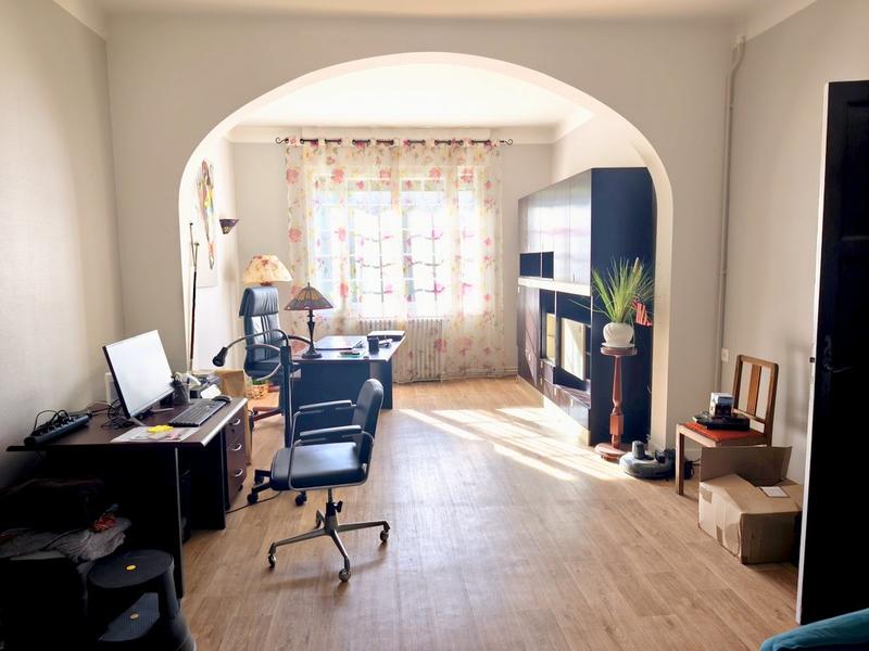 Villa - 302 m² - 13 pièces