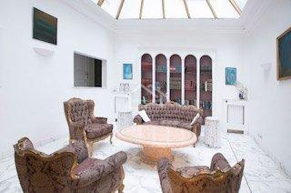 Maison - 573 m² - 20 pièces