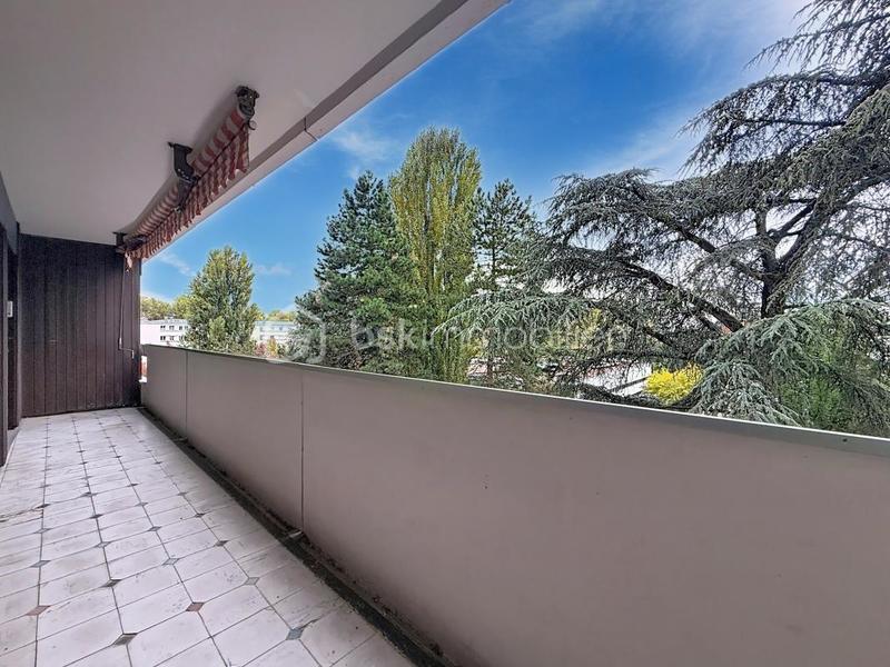 Appartement - 87 m² - 5 pièces