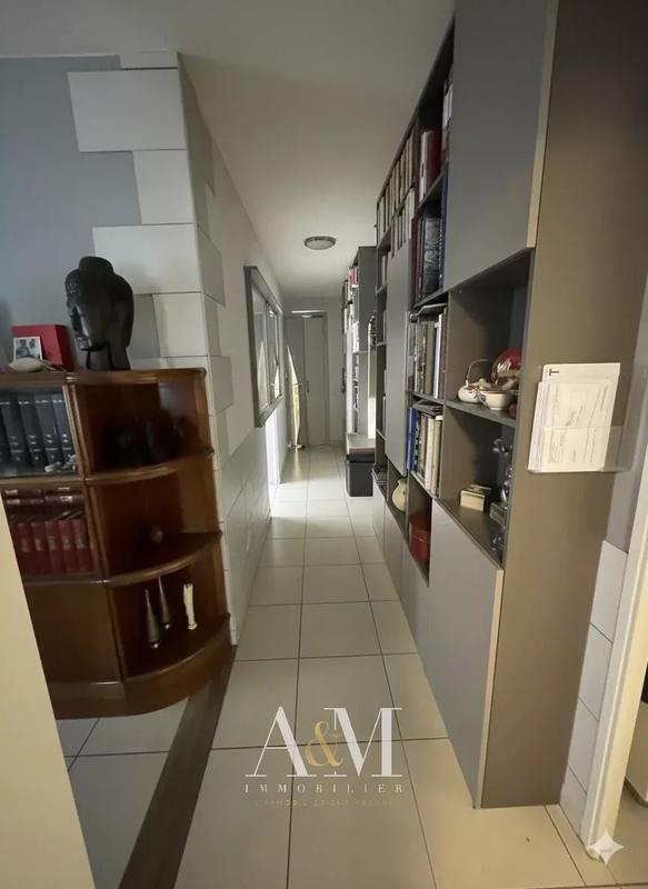 Appartement - 90 m² - 4 pièces