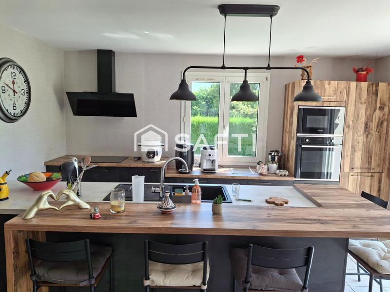 Maison - 218 m² - 7 pièces