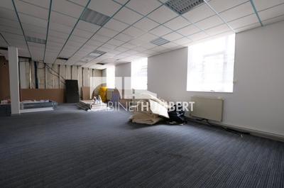Local d'activités - 215 m²