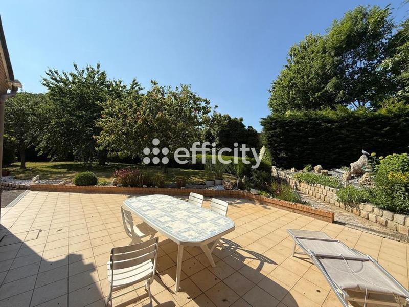 Maison - 235 m² - 10 pièces