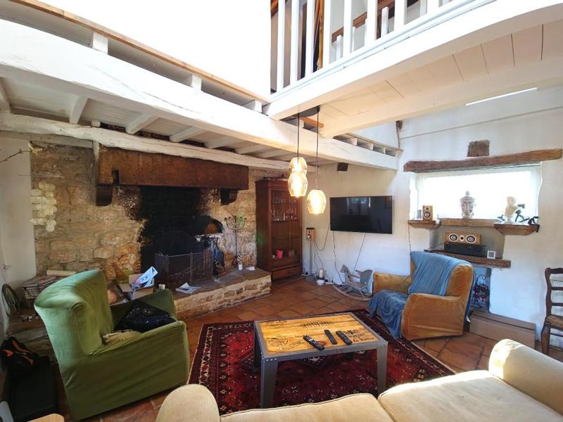 Propriété - 230 m² - 11 pièces