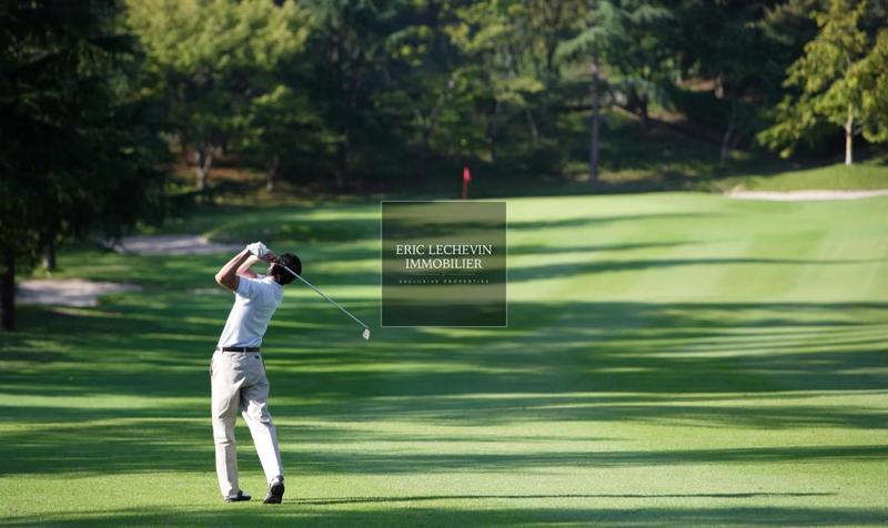 Maison - 290 m² - 8 pièces