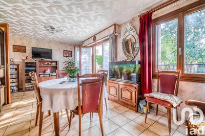 Maison - 94 m² - 5 pièces
