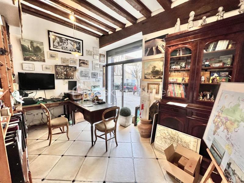 Demeure - 270 m² - 6 pièces