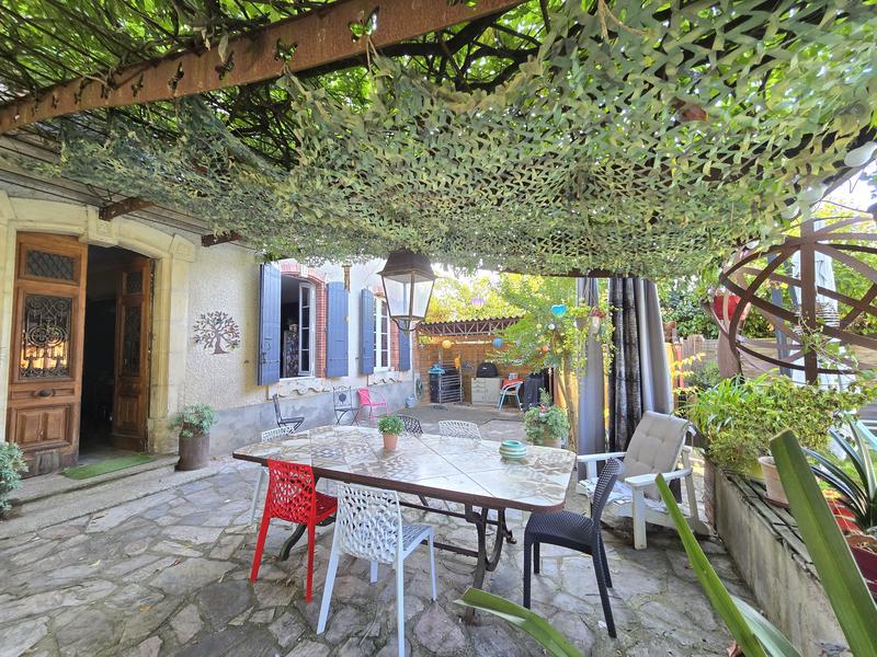 Villa - 330 m² - 8 pièces