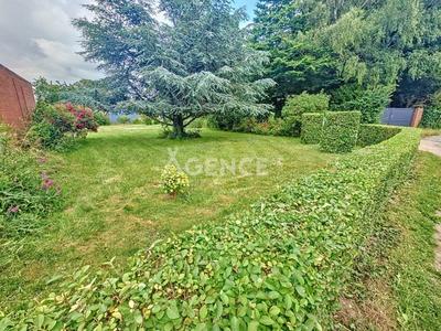 Terrain constructible - 753 m²
