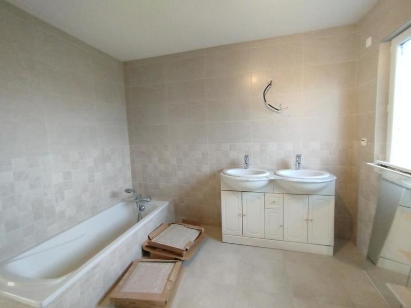 Pavillon - 143 m² - 7 pièces