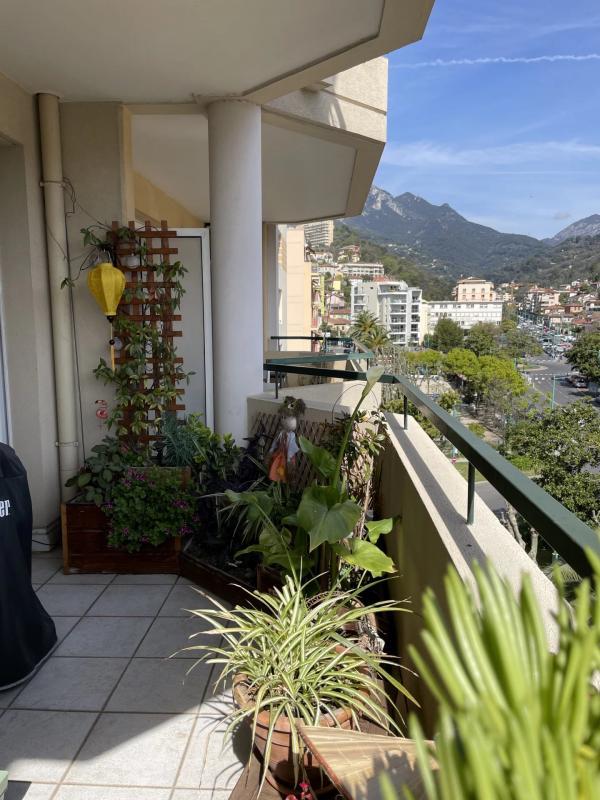 Appartement - 93 m² - 4 pièces