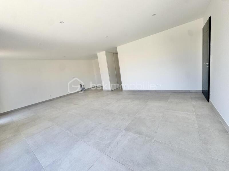 Maison traditionnelle - 68 m² - 3 pièces