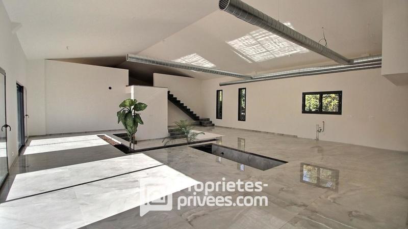 Maison - 254 m² - 6 pièces