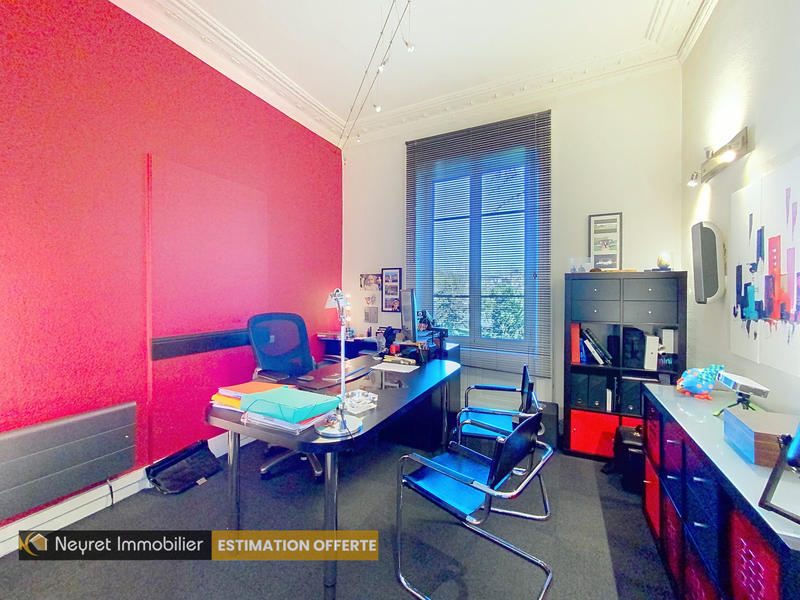 Maison - 320 m² - 10 pièces